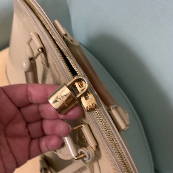 LOUIS VUITTON ALMA VERNIS